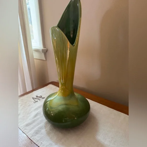 Elegant Green and Yellow Ceramic Vase - Picture 2 of 6